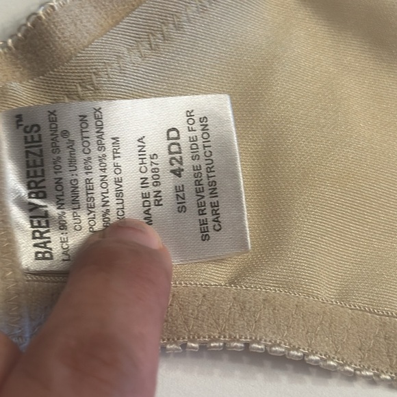 BARELY BREEZIES LACE BRA SZ 42DD - Picture 5 of 5